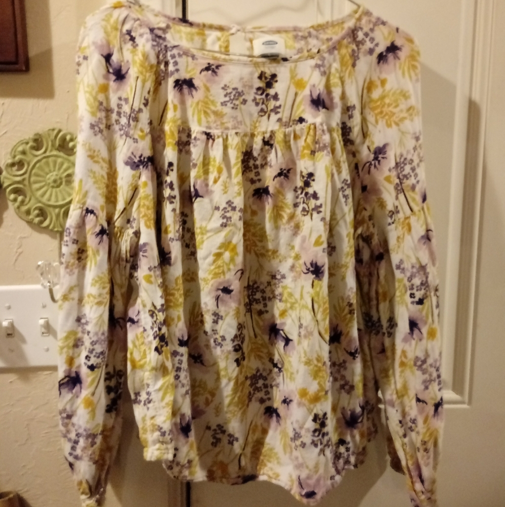 Old Navy 💐Wildflower Blouse🌾